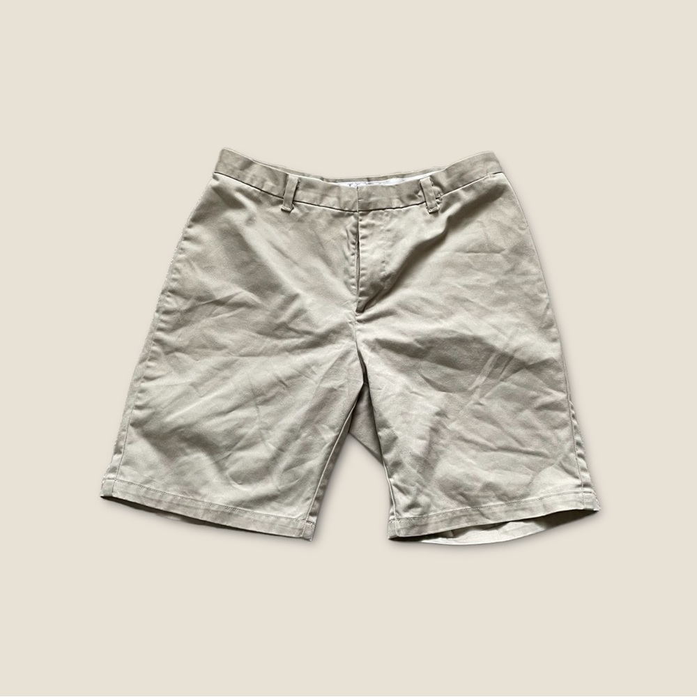 Calvin Klein Women’s Khaki Shorts- Sise 6